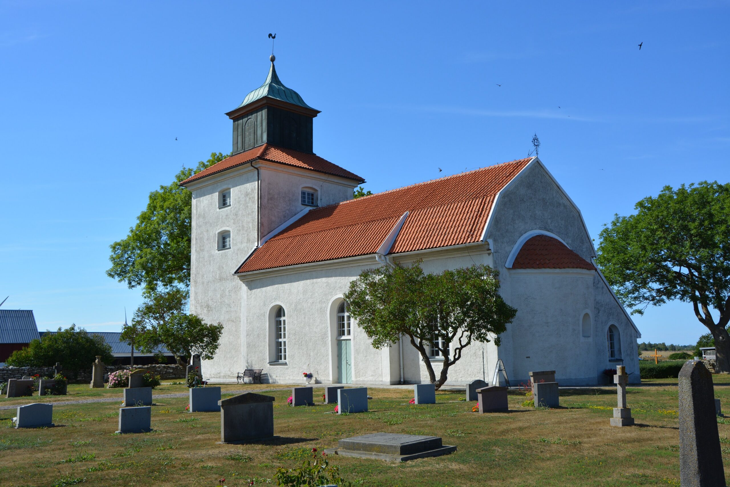 3840px-Egby_kyrka_Exteriör_003